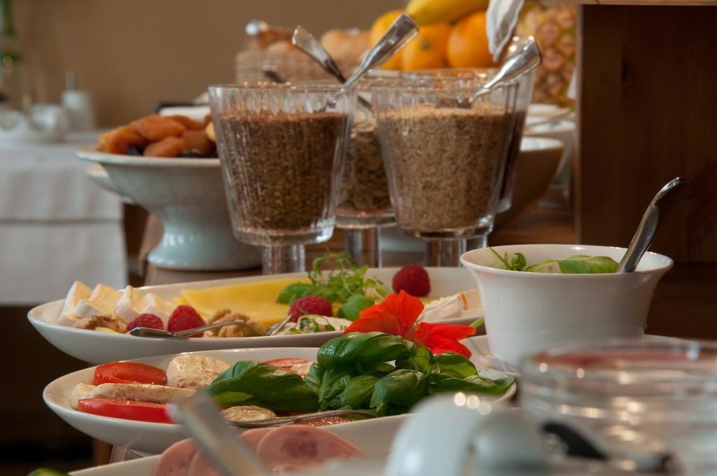 Desayuno bufé gratuito y diario