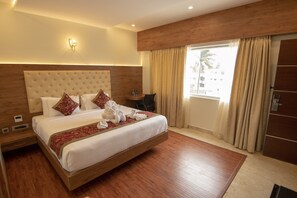 Standard-Doppel- oder -Zweibettzimmer | 1 Schlafzimmer, Minibar, Zimmersafe, individuell dekoriert