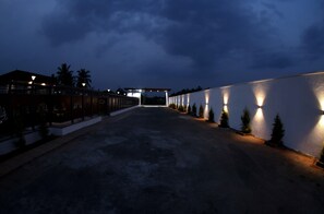 Exterior - Royal Lotus View Resotel (Bengaluru)
