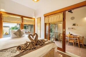 2 bedrooms, in-room safe, iron/ironing board, travel cot - Villa With Private Pool And Tropical Garden In Seminyak Bali - 2 Bedroom (Seminyak)