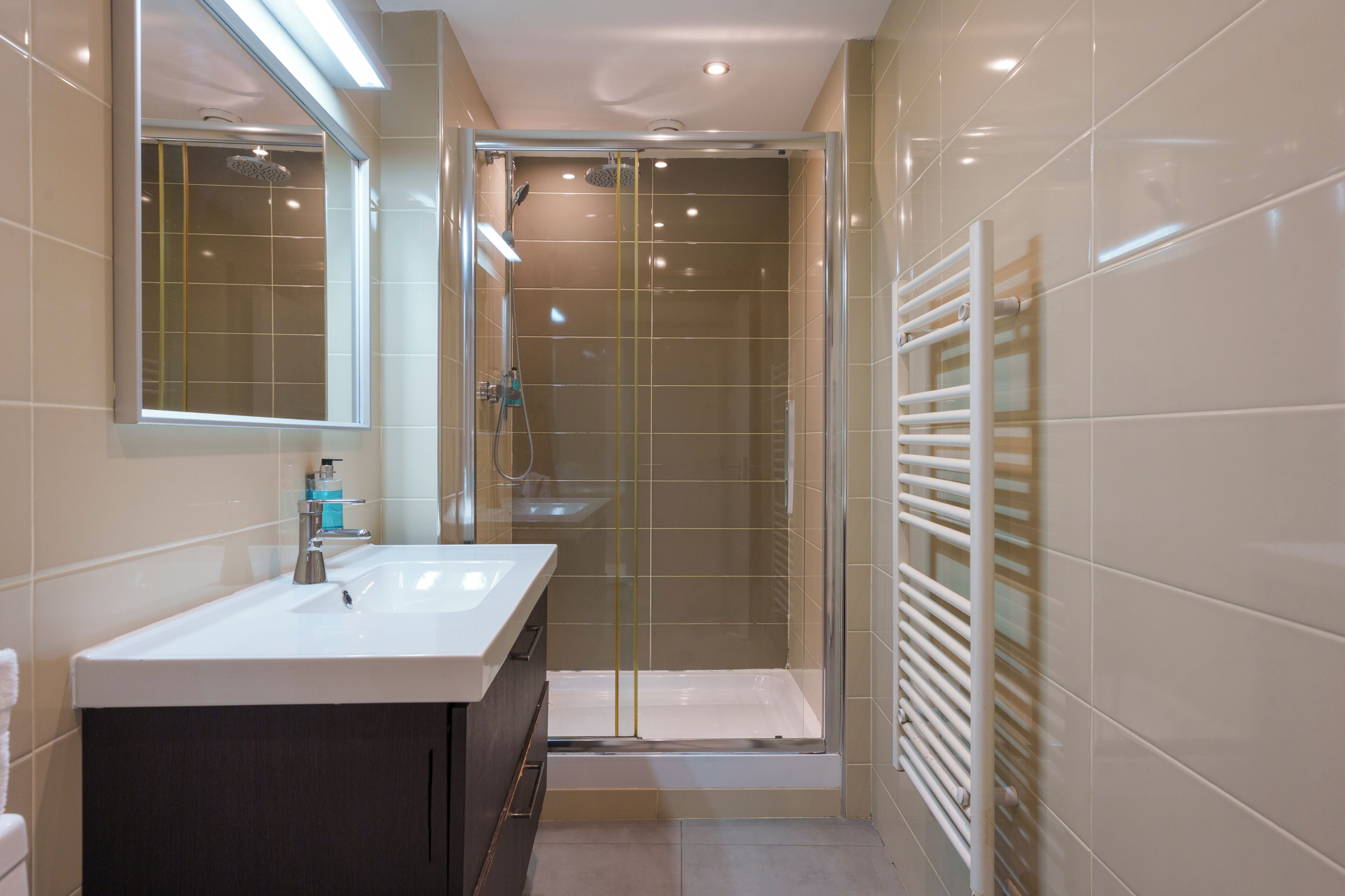 Apartment | Bathroom
