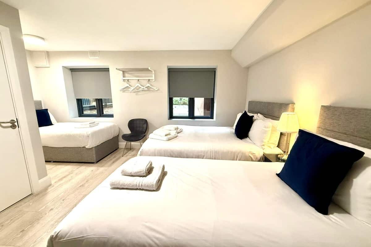 Quadruple Room, 1 Double & 2 Twin Beds | Free WiFi, bed sheets