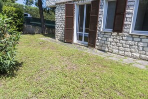 Exterior detail - M083 - Marcelli, three-room apartment with garden at Residence MareVerde (Marcelli)