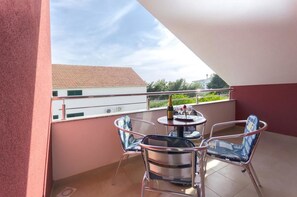 Apartment (4) | Terrace/patio - Apartmani Marinović - Vodice (Vodice)