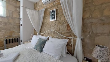 Grand Tek Büyük Yataklı Oda, 1 Büyük (Queen) Boy Yatak | Ücretsiz kablosuz İnternet, çarşaf takımı