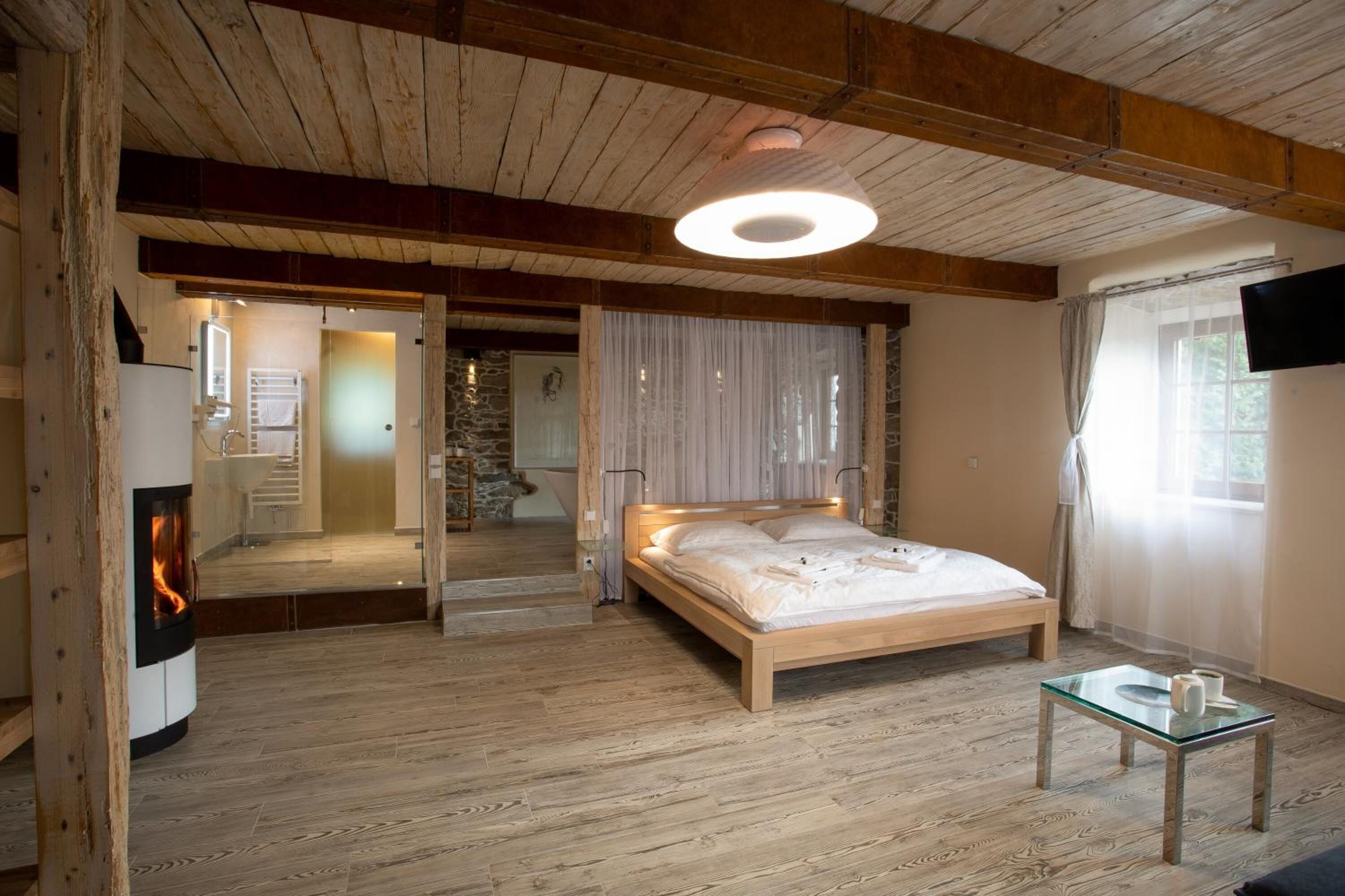 Màn/rèm cản sáng, truy cập Internet không dây miễn phí, bộ trải giường 