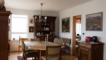 Villa, 6 Bedrooms | Free WiFi, bed sheets