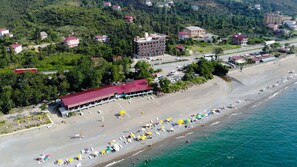 Spiaggia privata nelle vicinanze, lettini da mare, ombrelloni