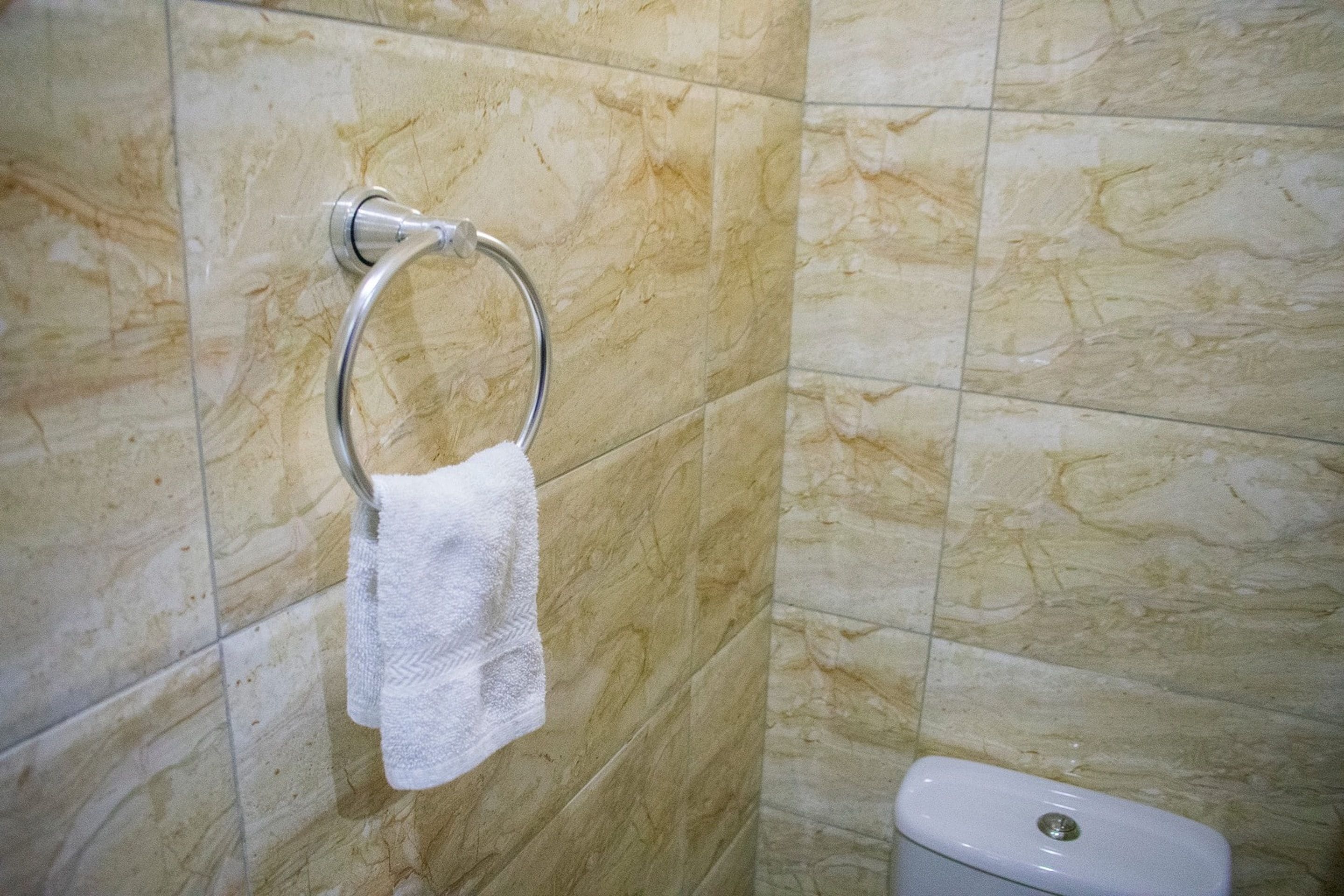 standard single room, 1 double bed | bathroom | shower, free toiletries, towels