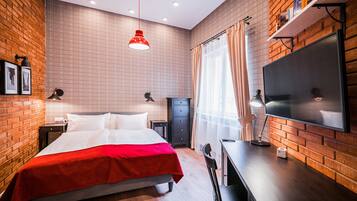 Deluxe Studio | Premium bedding, in-room safe, laptop workspace, blackout curtains