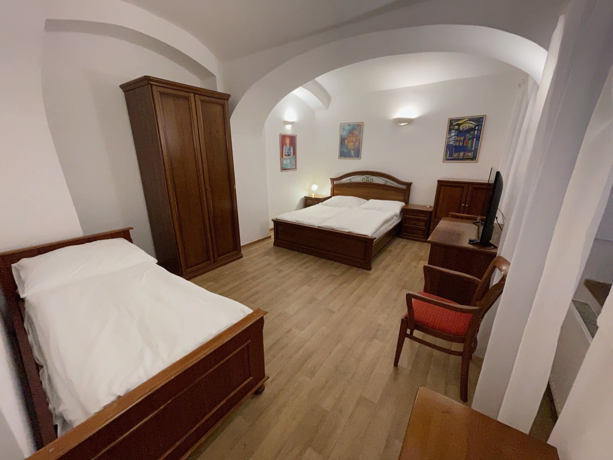 Phòng cách âm, truy cập Internet không dây miễn phí, bộ trải giường 