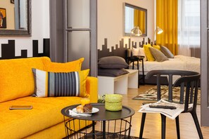 LĂ€genhet - utsikt mot staden | Vardagsrum | 60-centimeters LED-tv med digitalkanaler och tv