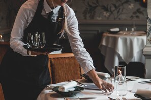 Frokost, lunsj og middag serveres