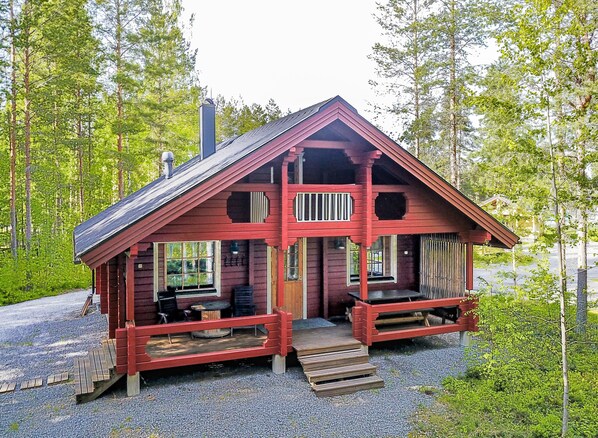 Familien-Ferienhaus, 3 Schlafzimmer, Sauna, Seeseite