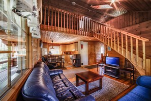 Family Cottage, 3 Bedrooms, Sauna, Lakeside | Living room