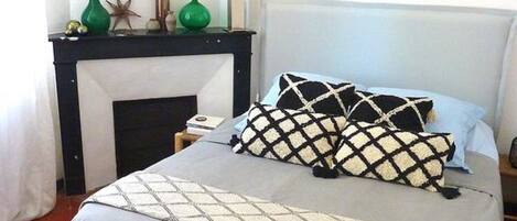 Deluxe Double Room | Desk, soundproofing, free cribs/infant beds, free WiFi