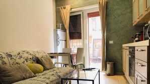 Deluxe Apartment, 1 Bedroom, Terrace | Private kitchen - San Pietro Home (Rome)