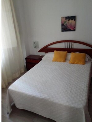 1 bedroom, iron/ironing board, WiFi, bed sheets - -Apartment Zaidia- (Valencia)