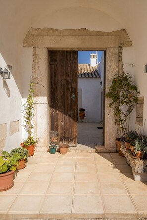 Bagian depan properti