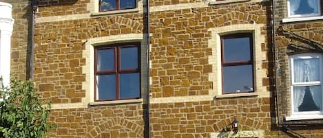 Fachada de la propiedad