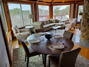 Interior - Great location near town & beaches in West End quiet neighborhood Dog friendly!
(Provincetown)