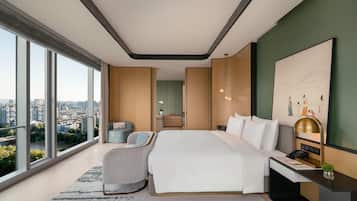 1 bedroom, premium bedding, minibar, in-room safe