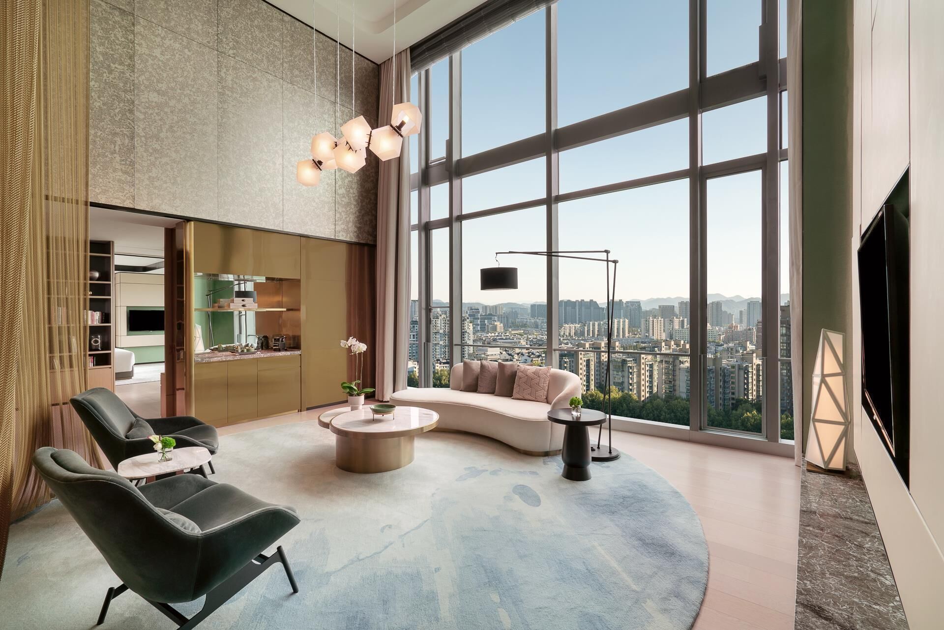 1 bedroom, premium bedding, minibar, in-room safe