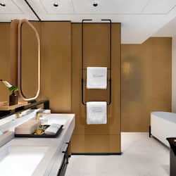 1 bedroom, premium bedding, minibar, in-room safe