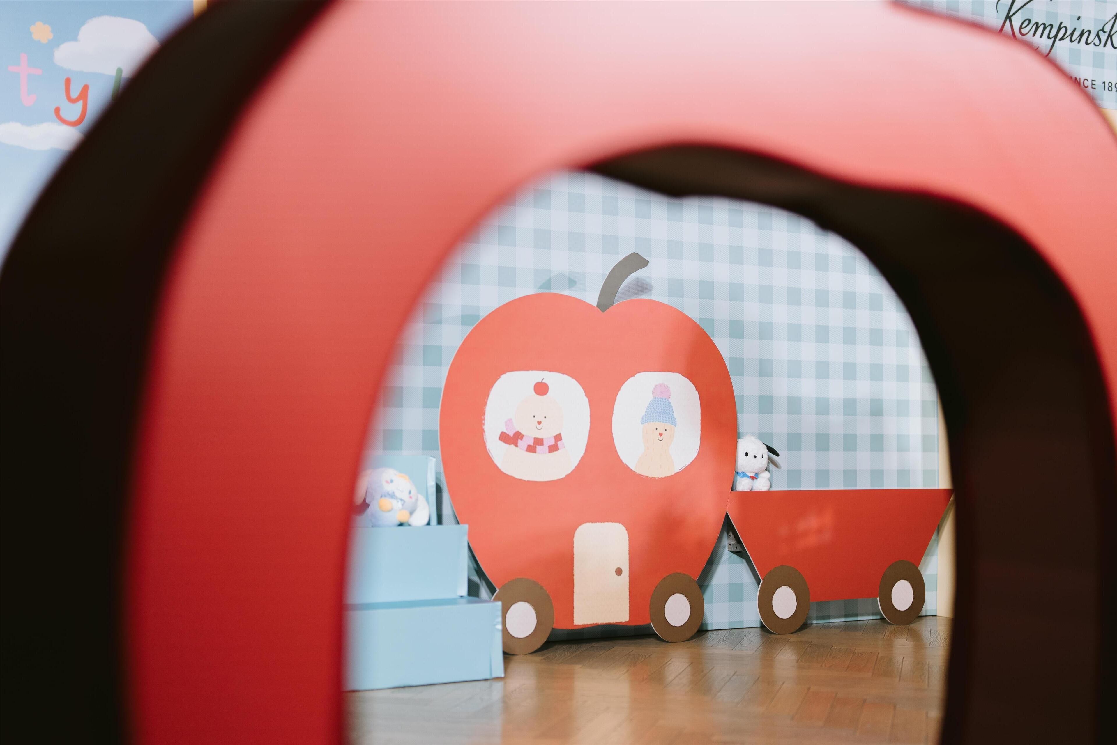 couples treatment room(s), body treatments, deep-tissue massages