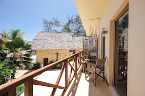 Deluxe-Studiosuite, 1 King-Bett und Schlafsofa, Kochnische, Meerblick | Ausblick vom Zimmer