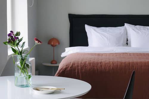 Studio Suite, Sea View | Individually decorated, desk, laptop workspace, blackout curtains