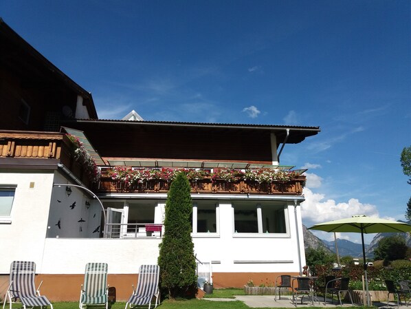 Front of property - Pension Alpengruss (Heiterwang)