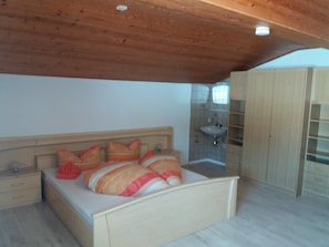Departamento | Cortinas blackout, wifi gratis y ropa de cama 