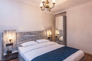 Classic Condo, 1 Queen Bed with Sofa bed | In-room safe, desk, blackout drapes, iron/ironing board - Element Garden (Istanbul)