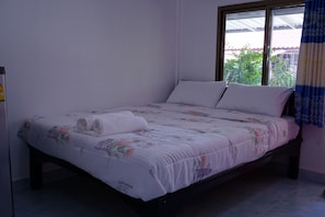 Free WiFi, bed sheets