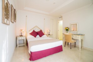 Studio | In-room safe, iron/ironing board, free WiFi, bed sheets - Bluebay Estepona (Estepona)