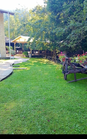 Property grounds - Hotel & Restaurant Sofia (Sucevita)