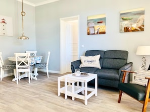 Apartment (Kronenbourg) | Living area