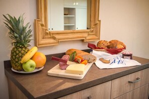 In-room safe, soundproofing, free WiFi, bed sheets - Cafe Alt Willingen (Willingen)