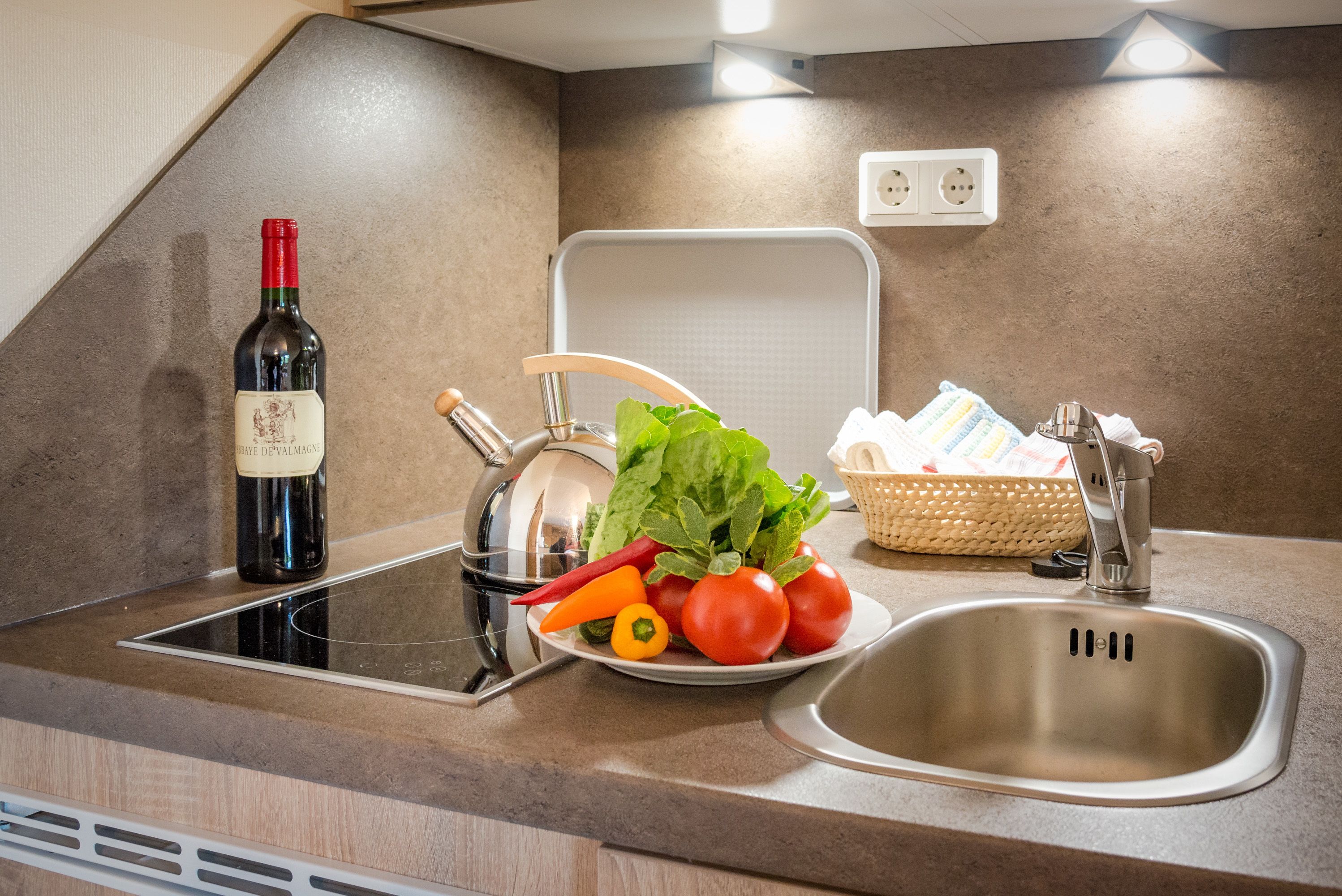 標準公寓客房, 2 張單人床, 城市景觀 | 私人廚房 | 大型冰箱、微波爐、爐台、咖啡機/沖茶器