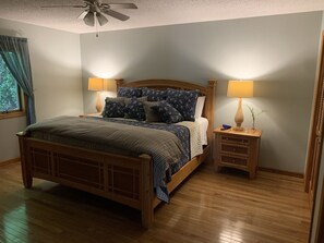 4 Schlafzimmer, Schreibtisch, Bügeleisen/Bügelbrett, kostenloses WLAN