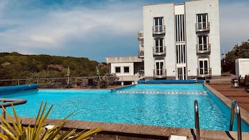 Außenpool (je nach Saison geöffnet)