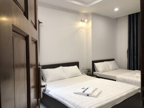 Double Room | Minibar, desk, blackout drapes, soundproofing - Hotel Hong Phuc (Quy Nhon)