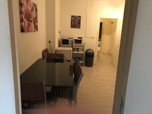 Apartment (G) | Living area | Flat-screen TV - Apartment Zaventem Brussels Airport G (Zaventem)