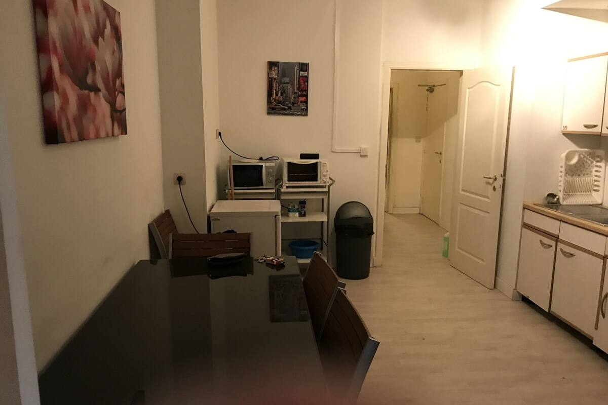 Appartement (G) | Dineren in de kamer