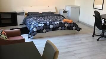 Chambres insonorisées, fer et planche à repasser