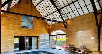 Gite Les Oliviers - 4 personnes - 2 chambres - 1 SDB - Piscine intérieure