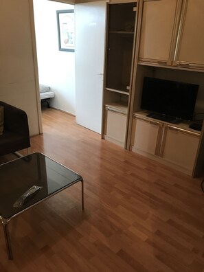 Apartment | Living area | Flat-screen TV - Apartment Boulevard Leopold III Brussels City Nato (Brussels)