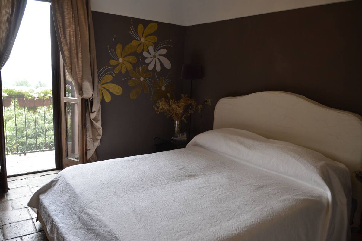 Double Room, 1 Queen Bed, Balcony | Free WiFi, bed sheets