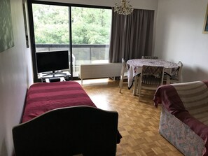 Living area - Rtbf Brussels City Nato Apartment (Brussels)